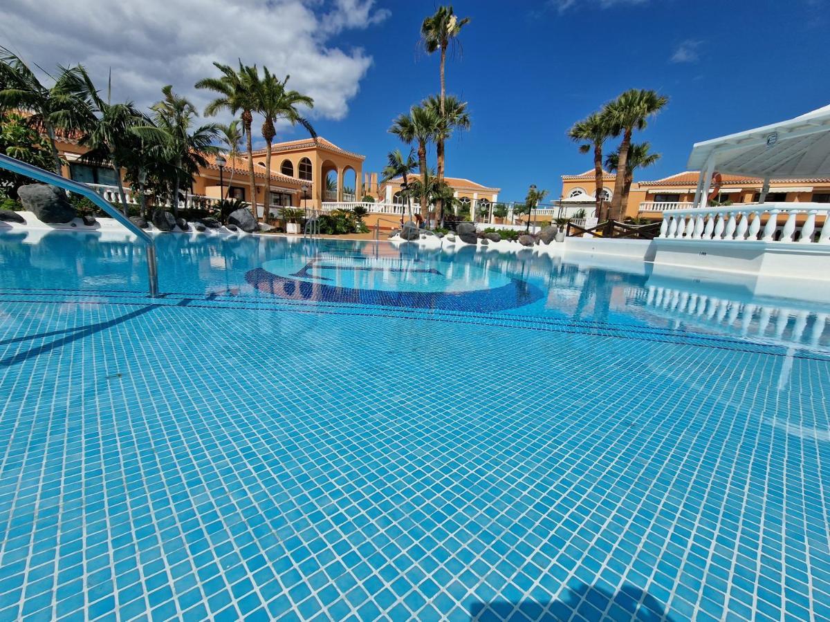 Exclusive Penthouse Playa Las Vistas 4 Close To The Sea And Beach, Aircondition For A Fee, Wifi, Terrace, Heated Pool プラヤ・デ・ラス・アメリカス エクステリア 写真